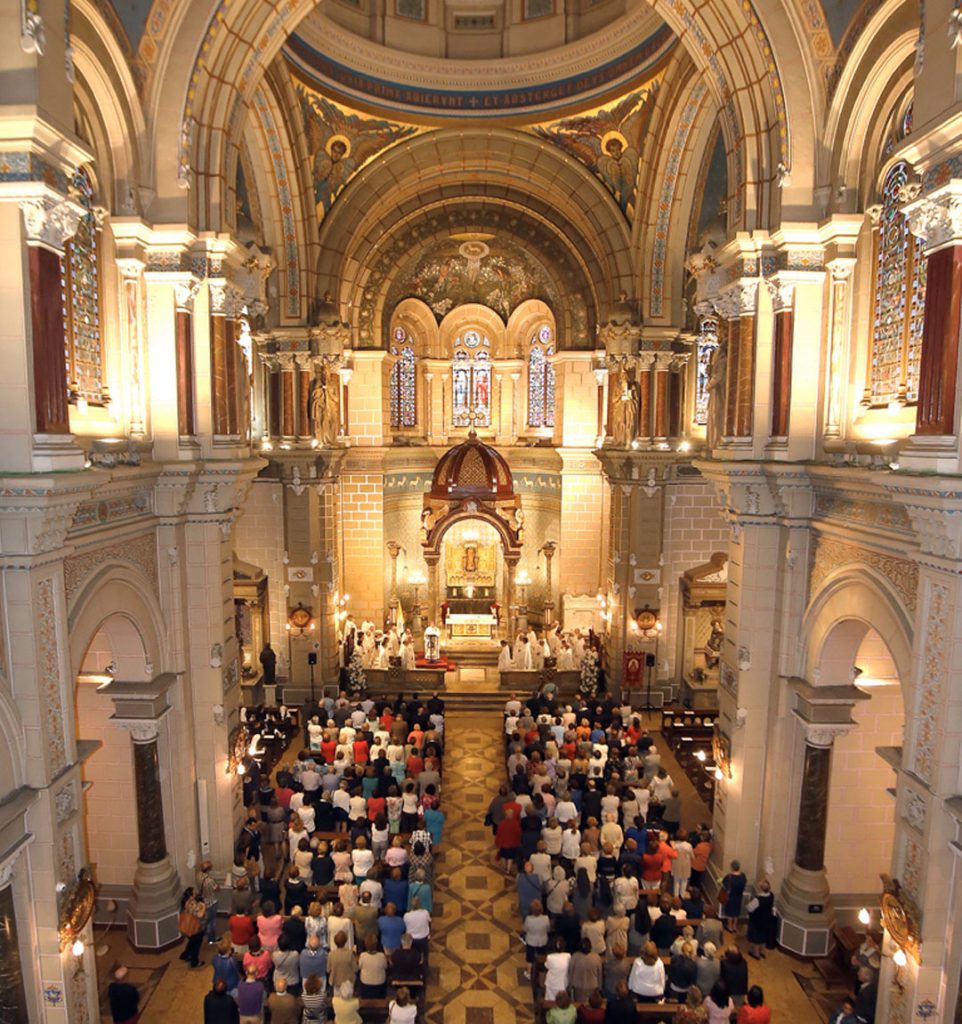 Basílica San Juan el Real Oviedo - Información de sacerdotes, misa, bautizos, bodas, entierros y funerales